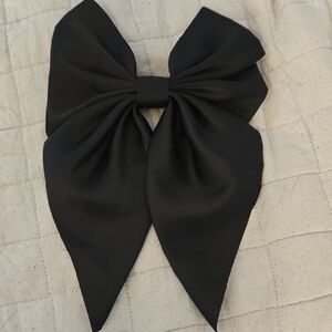 Elegant Black Bow Hair Accessory
